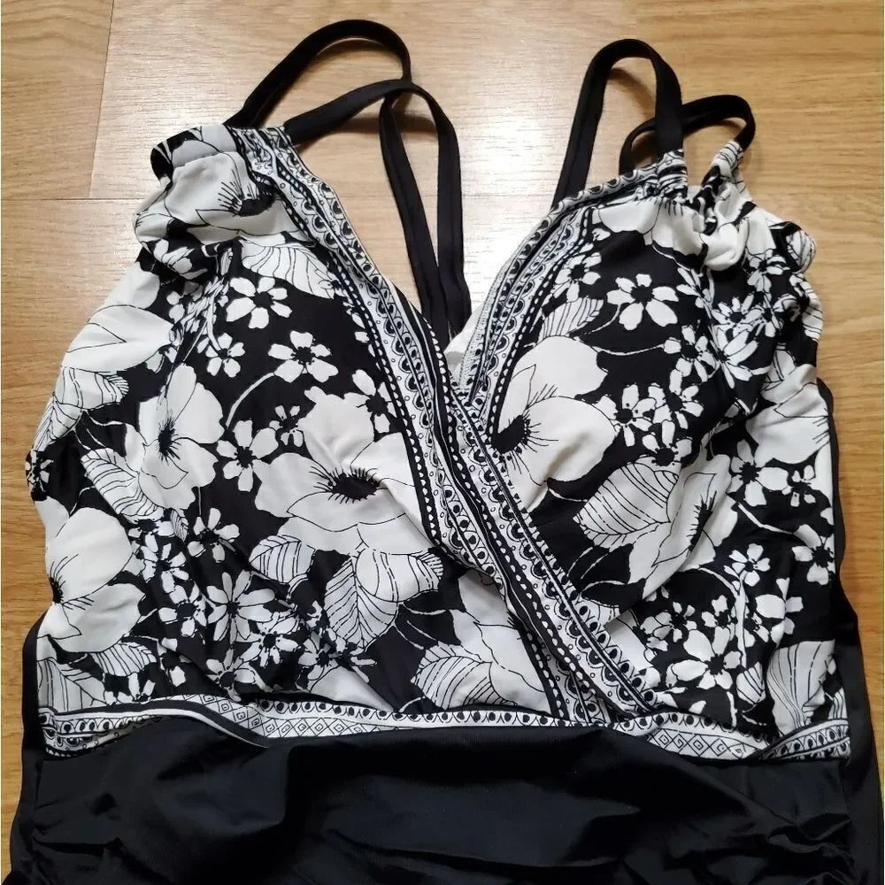 Coastal Blue Control One Piece Bathing Suit - Picture 4 of 7
